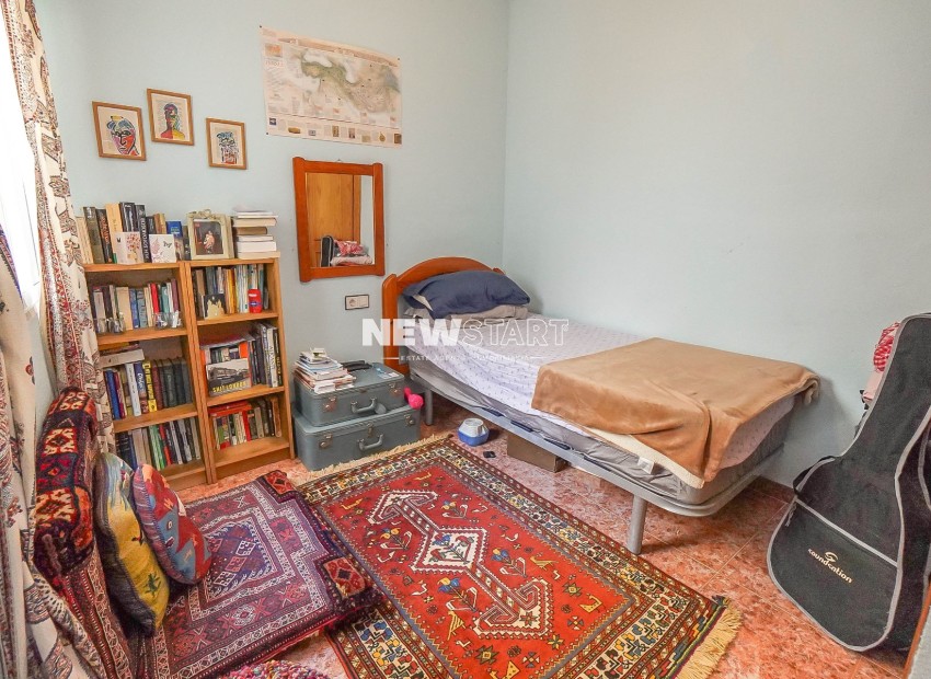 Resale - Apartment - La Marina - Urb. La Marina