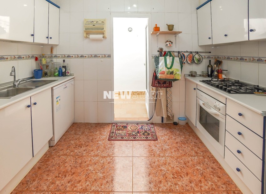 Resale - Apartment - La Marina - Urb. La Marina