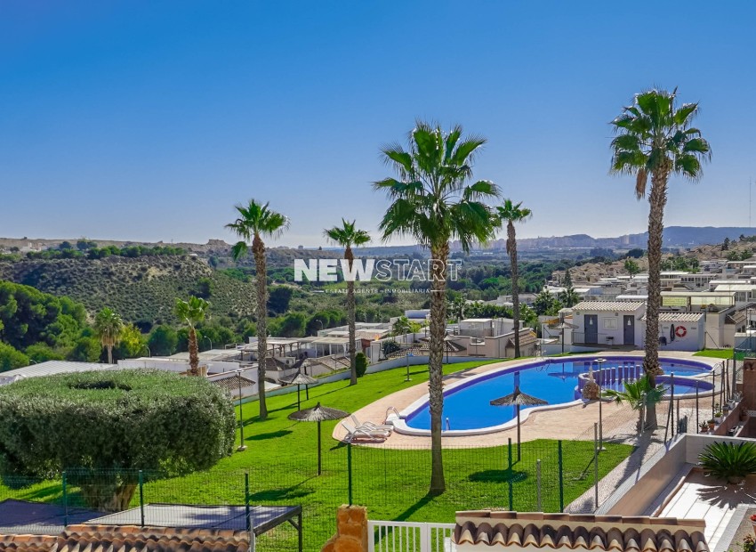 Resale - Apartment - La Marina - Urb. La Marina