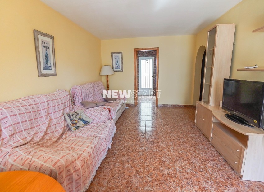 Resale - Apartment - La Marina - Urb. La Marina