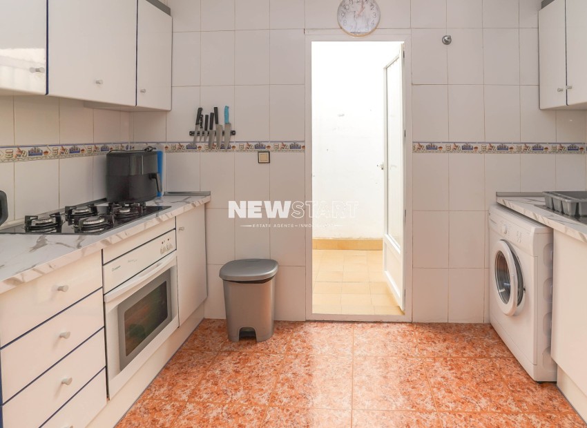 Resale - Apartment - La Marina - Urb. La Marina