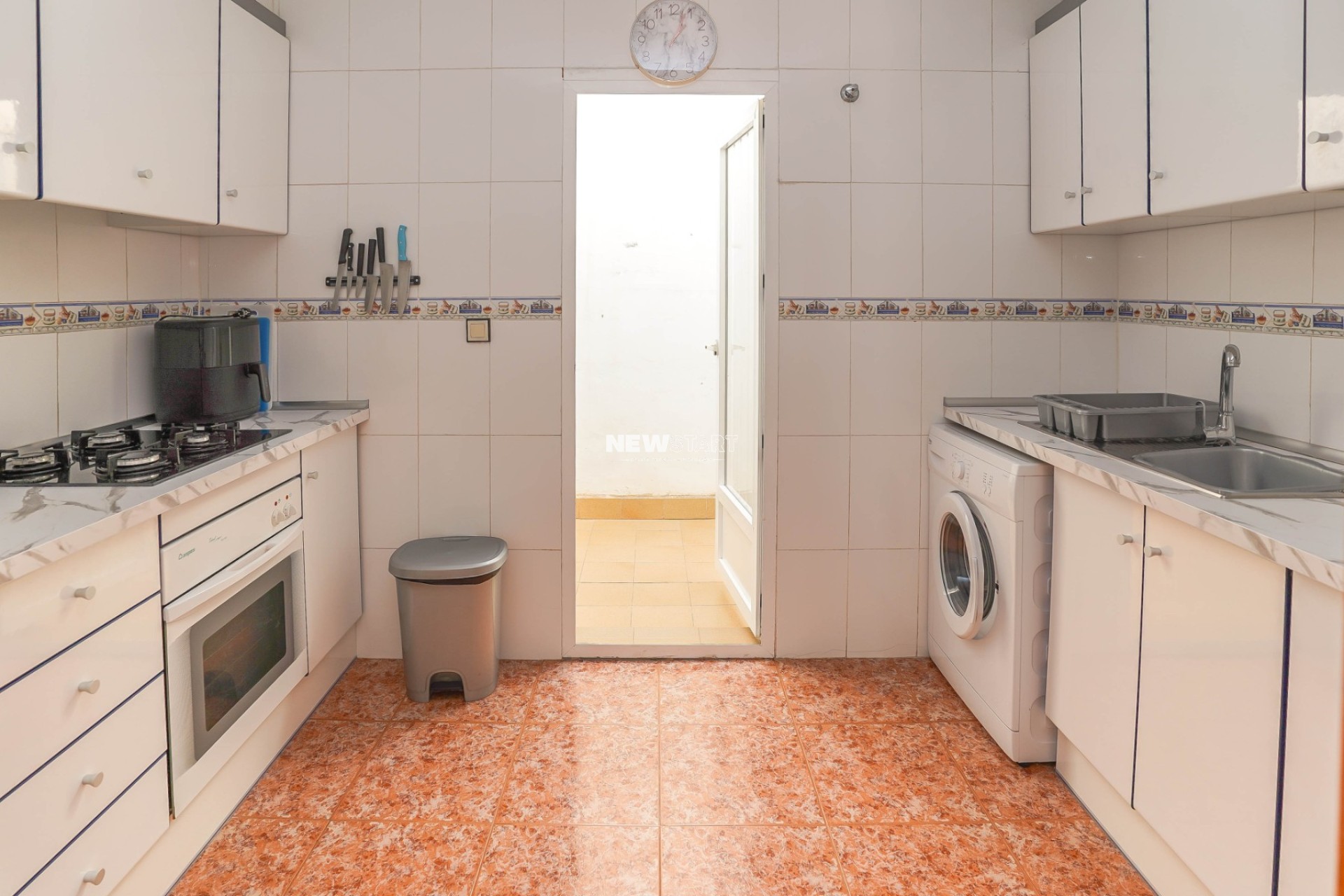 Resale - Apartment - La Marina - Urb. La Marina