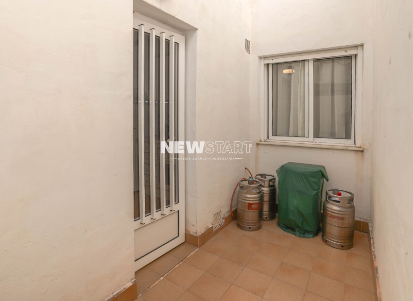 Resale - Apartment - La Marina - Urb. La Marina