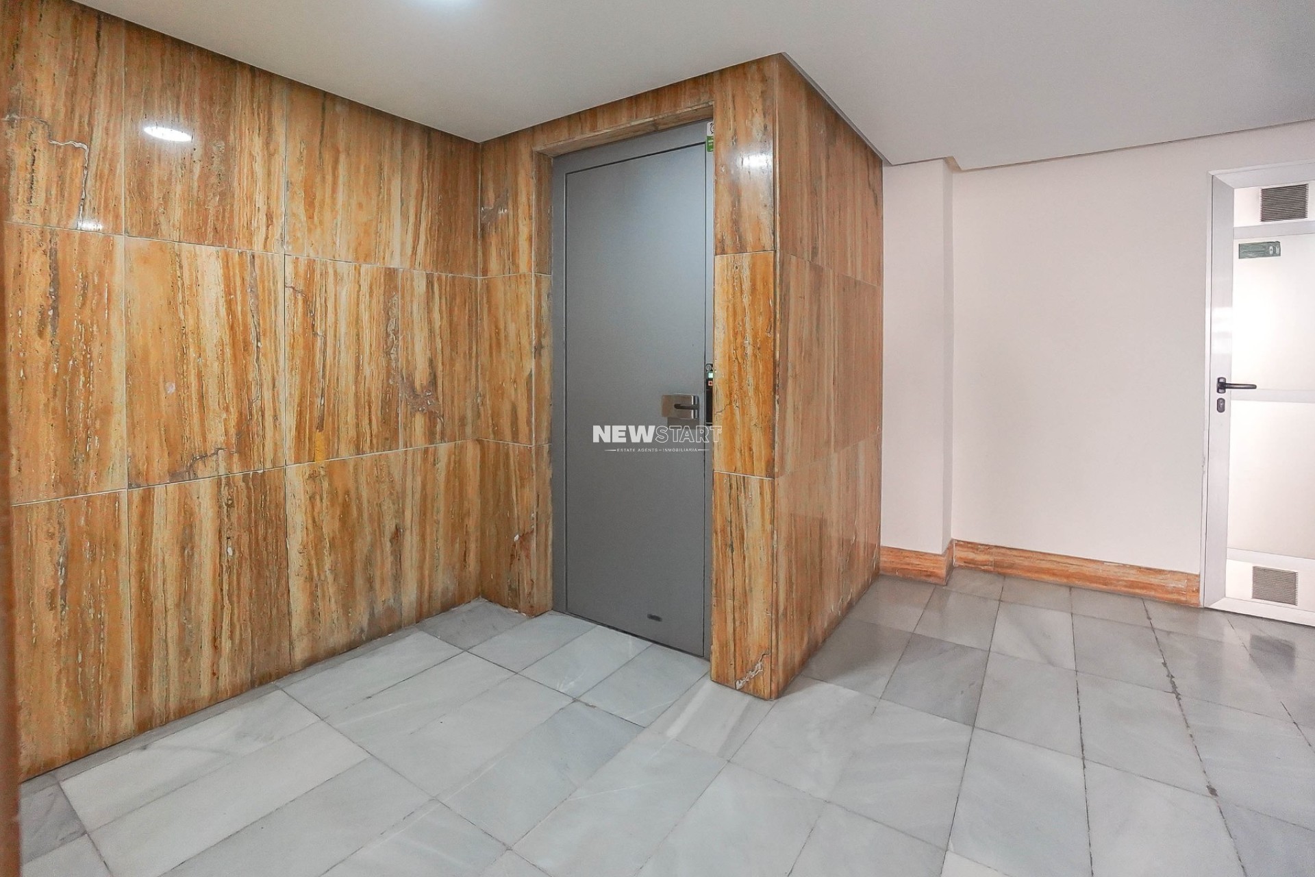 Resale - Apartment - Santa Pola