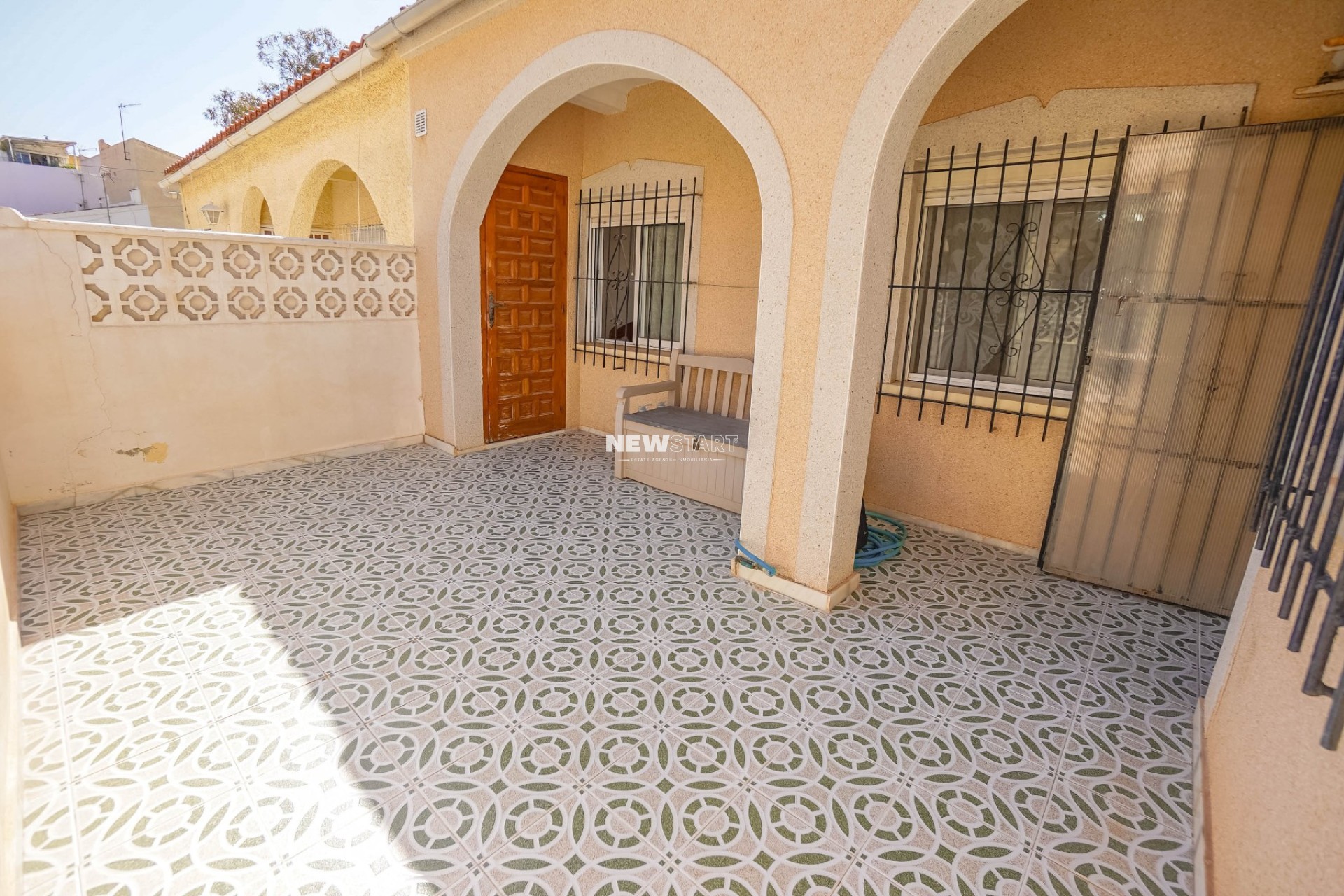 Resale - Bungalow - La Marina - Urb. La Marina