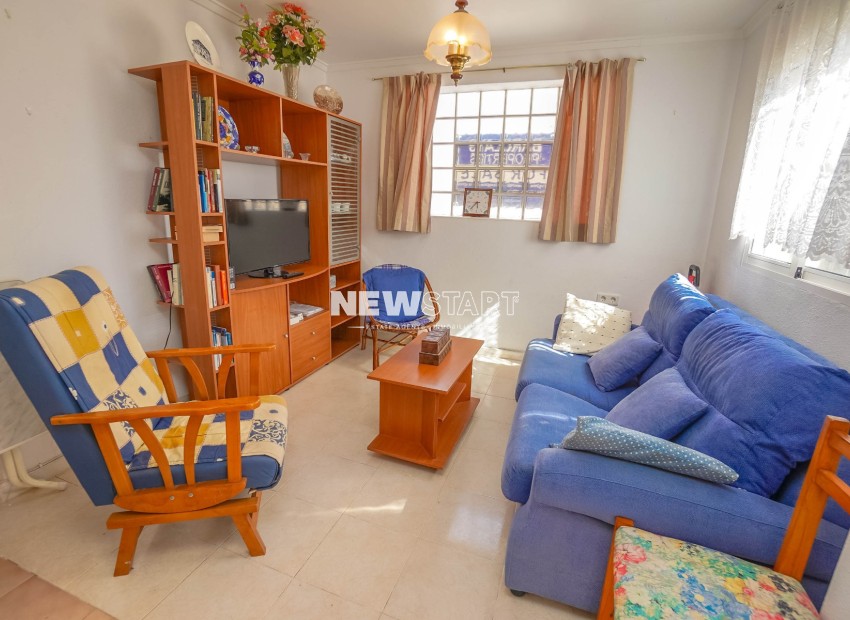 Resale - Bungalow - La Marina - Urb. La Marina