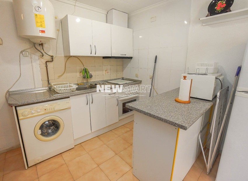 Resale - Bungalow - La Marina - Urb. La Marina