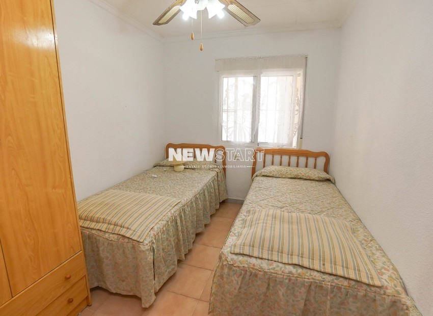 Resale - Bungalow - La Marina - Urb. La Marina