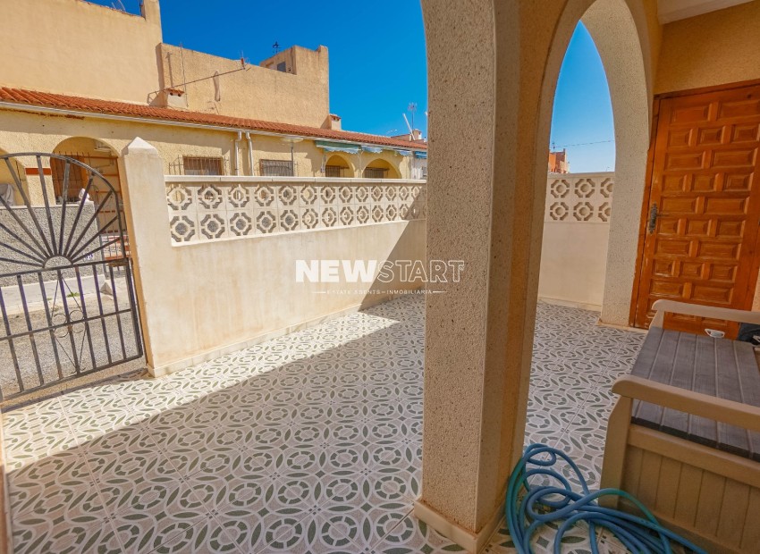 Resale - Bungalow - La Marina - Urb. La Marina