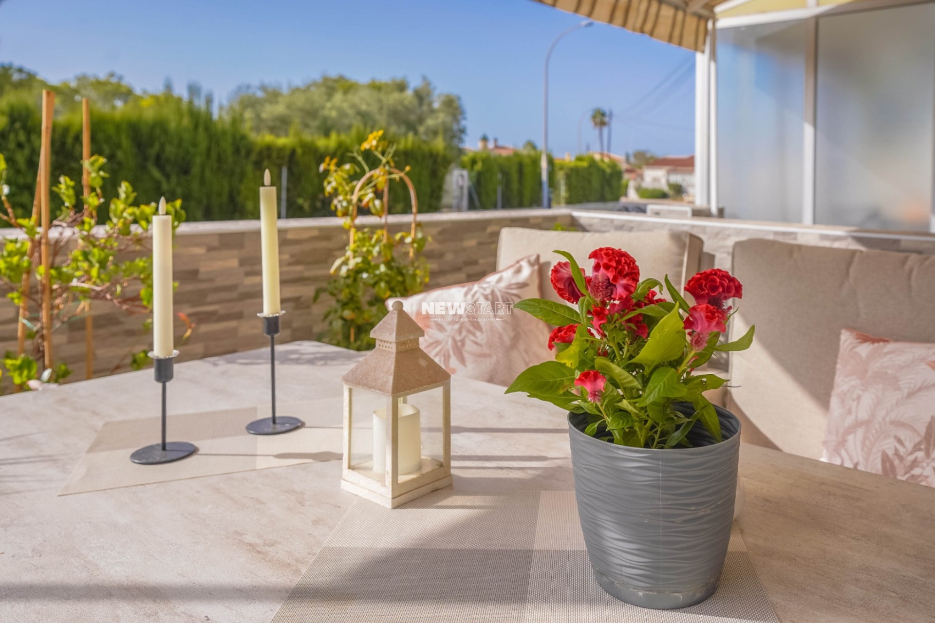 Resale - Bungalow - La Marina - Urb. La Marina
