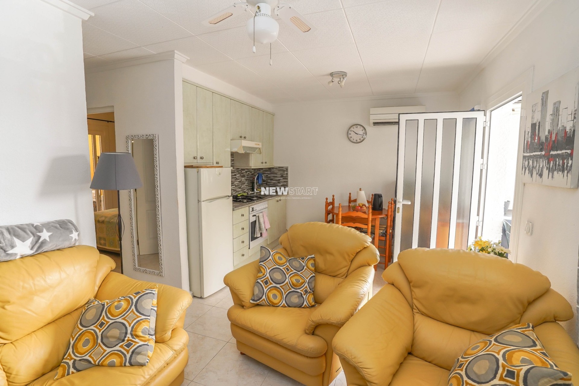 Resale - Bungalow - La Marina - Urb. La Marina