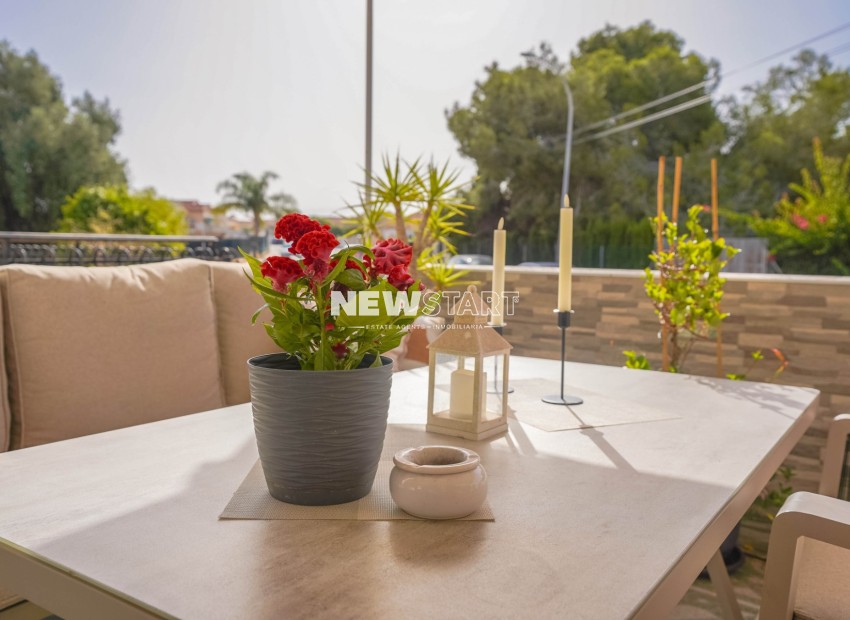 Resale - Bungalow - La Marina - Urb. La Marina