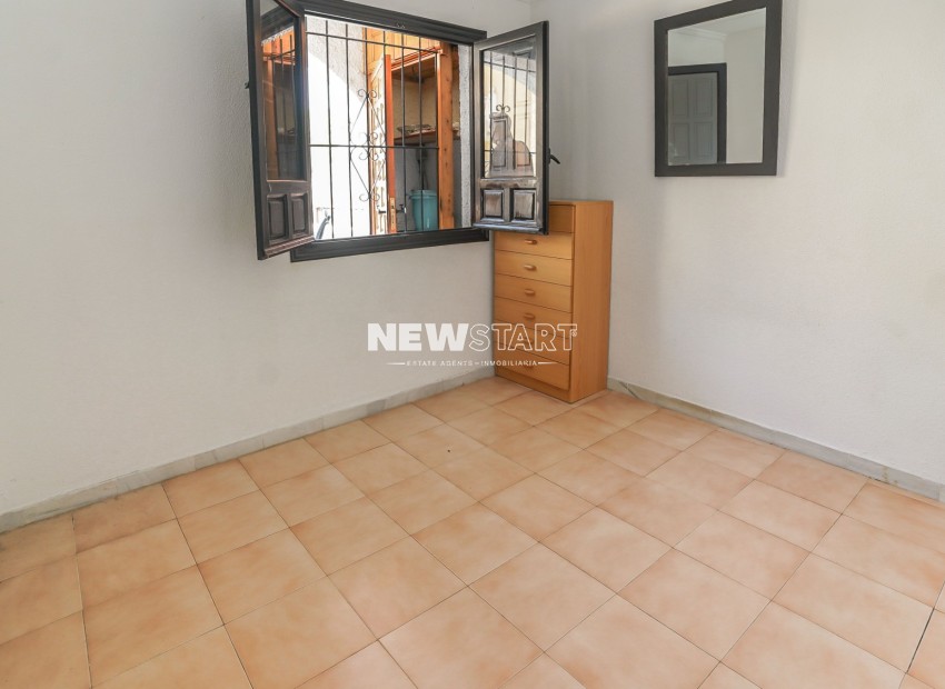 Resale - Bungalow - La Marina - Urb. La Marina