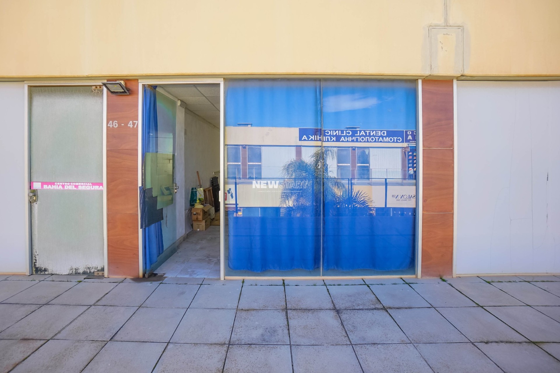 Resale - Commercial - La Marina - Urb. La Marina