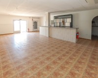 Resale - Commercial - La Marina - Urb. La Marina