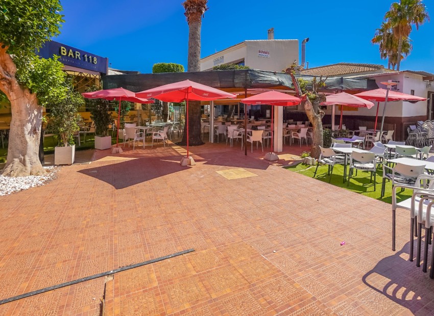Resale - Commercial - La Marina - Urb. La Marina