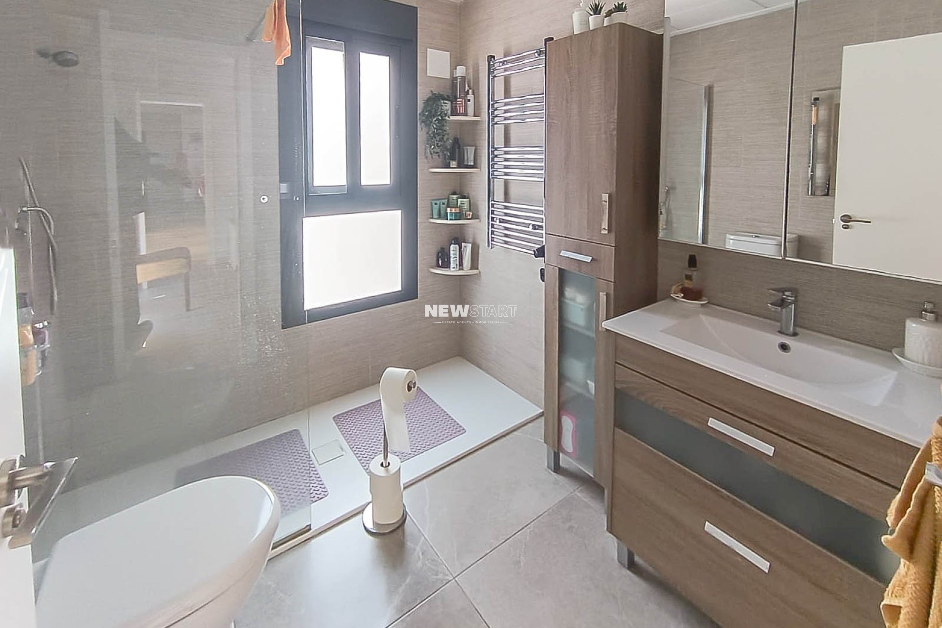 Resale - Detached - Daya Nueva