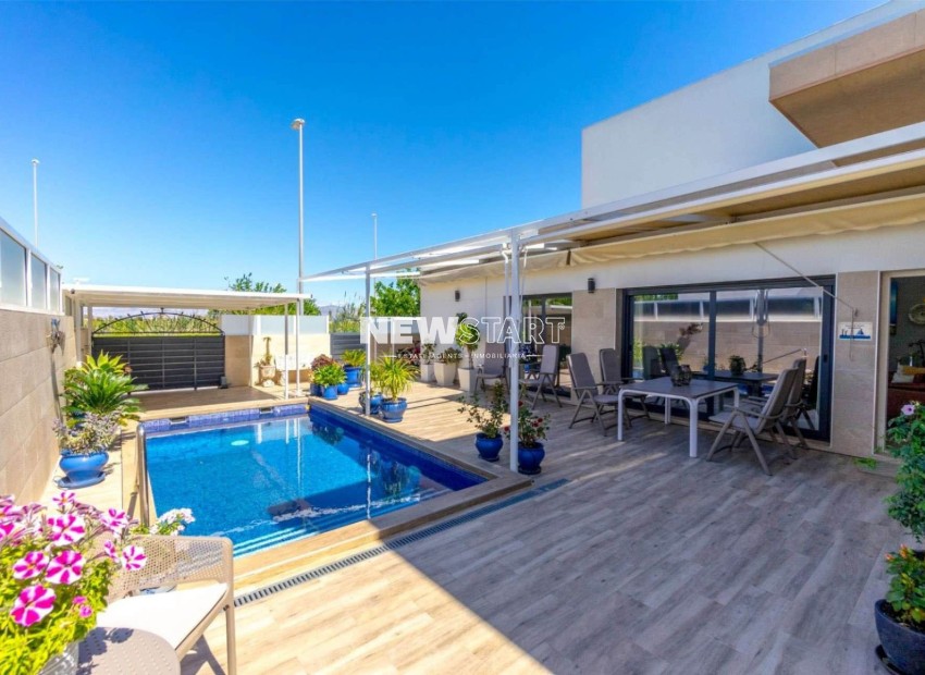 Resale - Detached - Daya Nueva