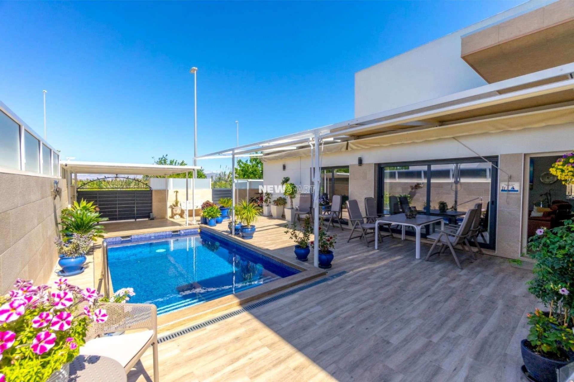 Resale - Detached - Daya Nueva