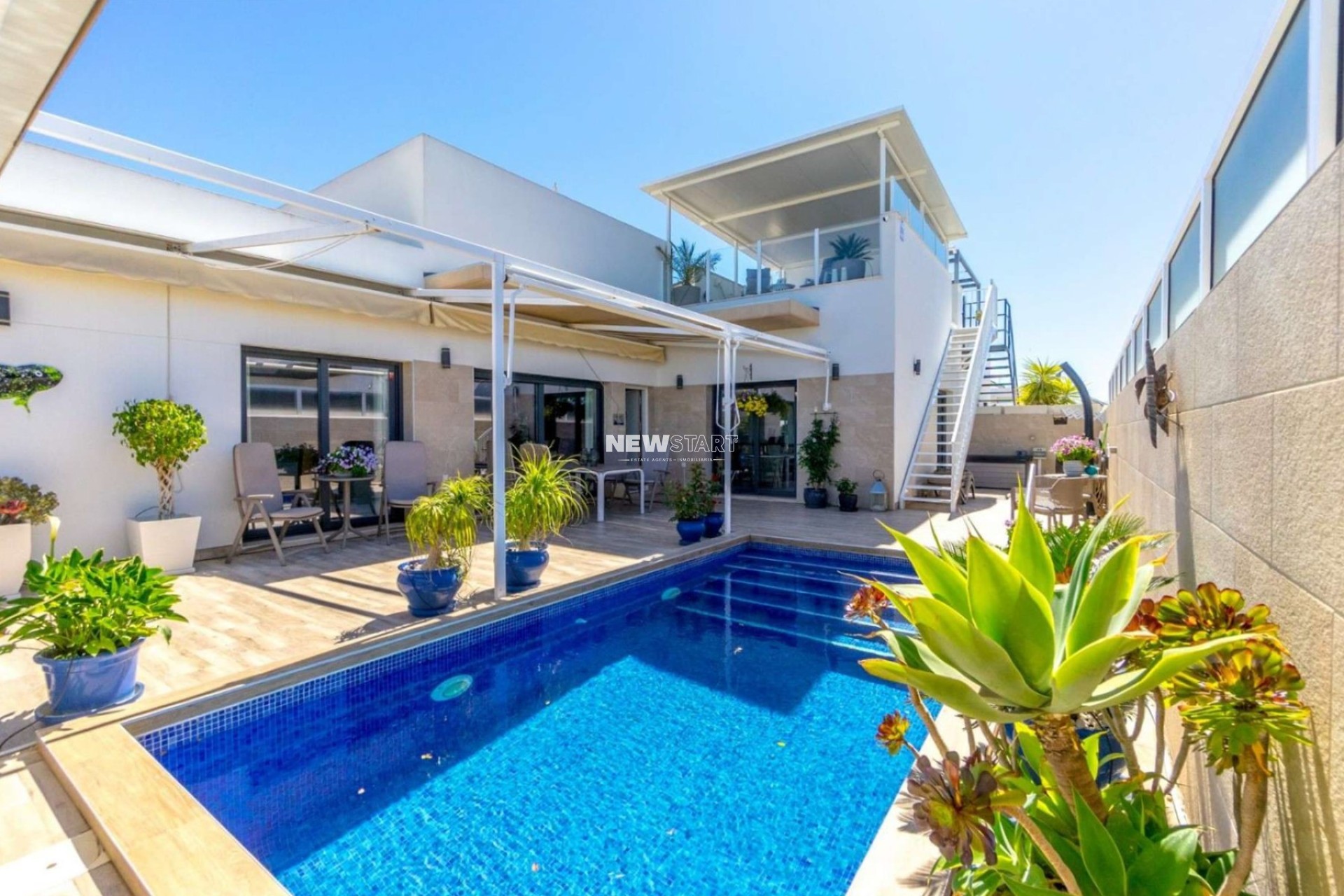 Resale - Detached - Daya Nueva