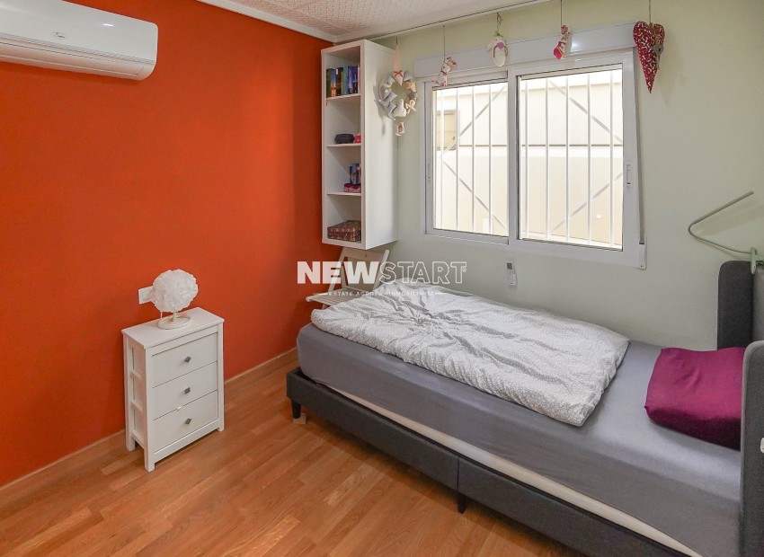 Resale - Detached - La Marina - Urb. El Oasis