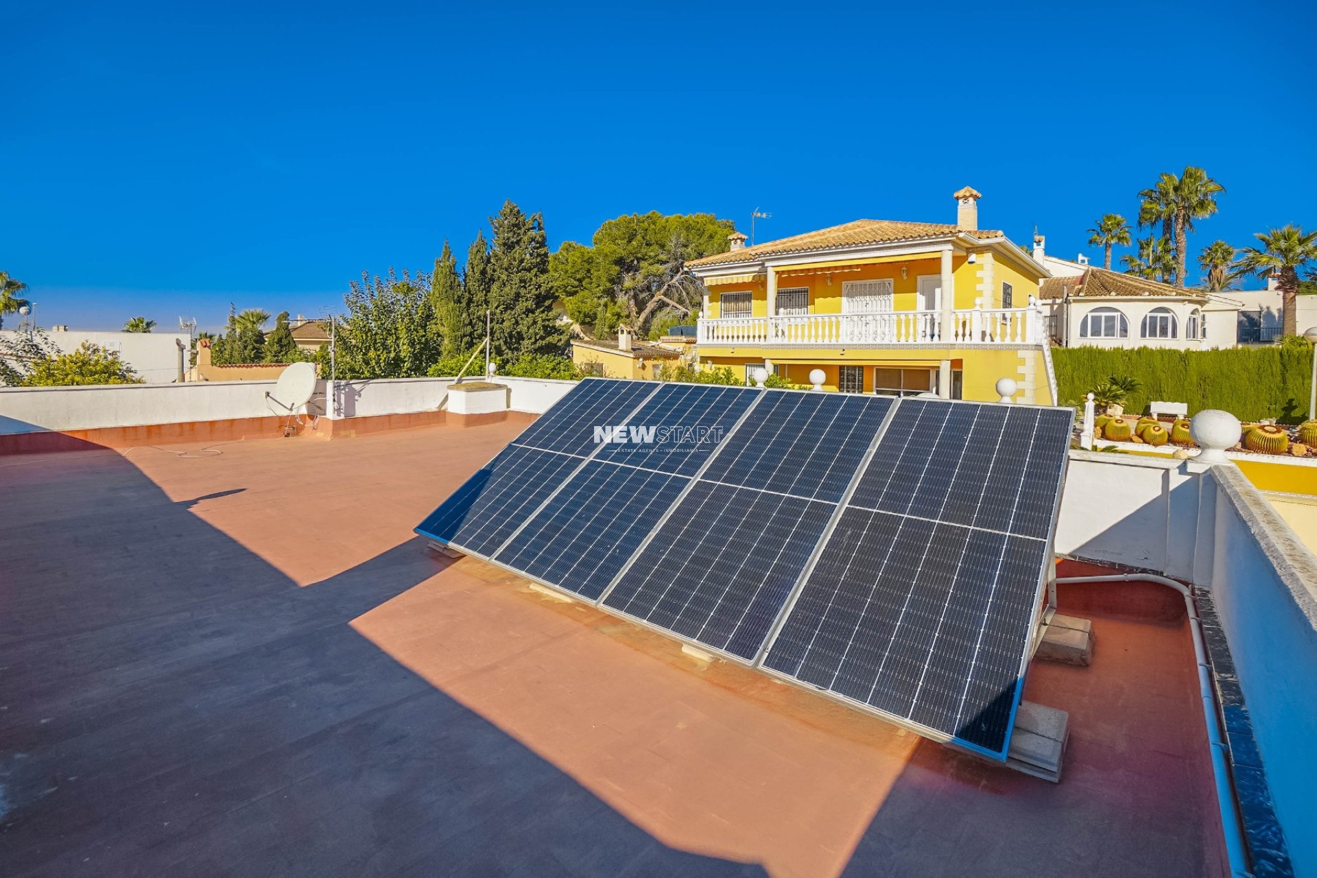 Resale - Detached - La Marina - Urb. El Oasis