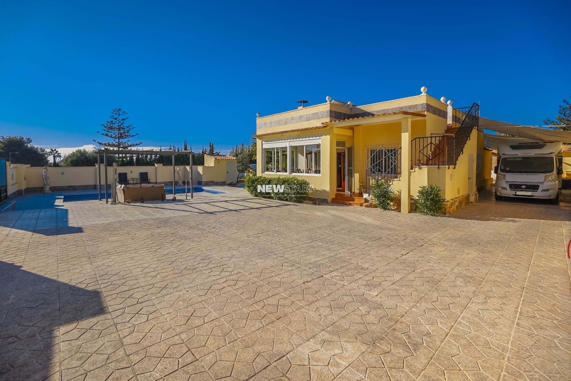 Resale - Detached - La Marina - Urb. El Oasis