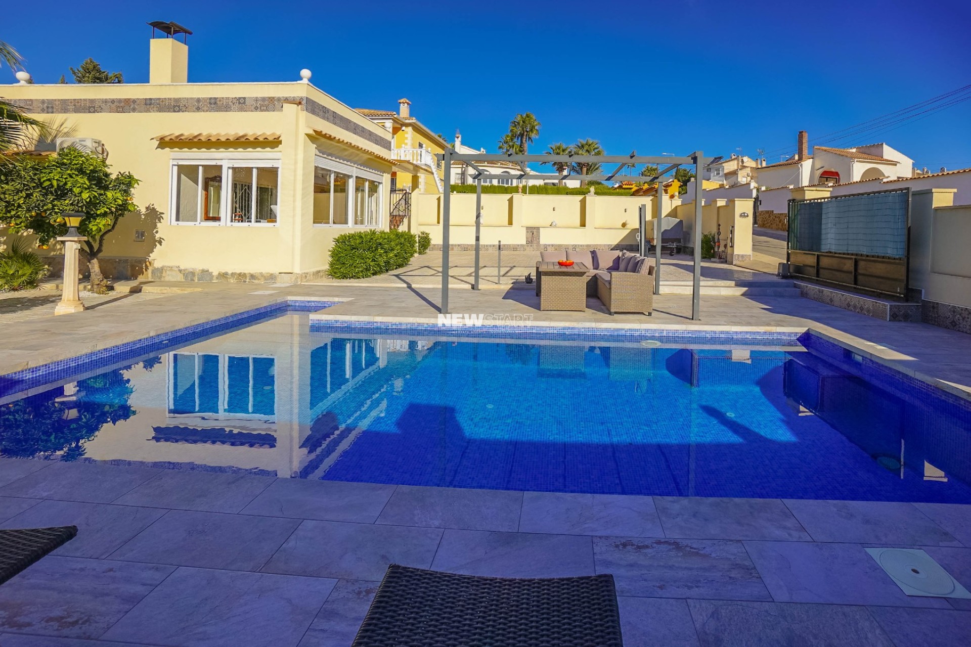 Resale - Detached - La Marina - Urb. El Oasis