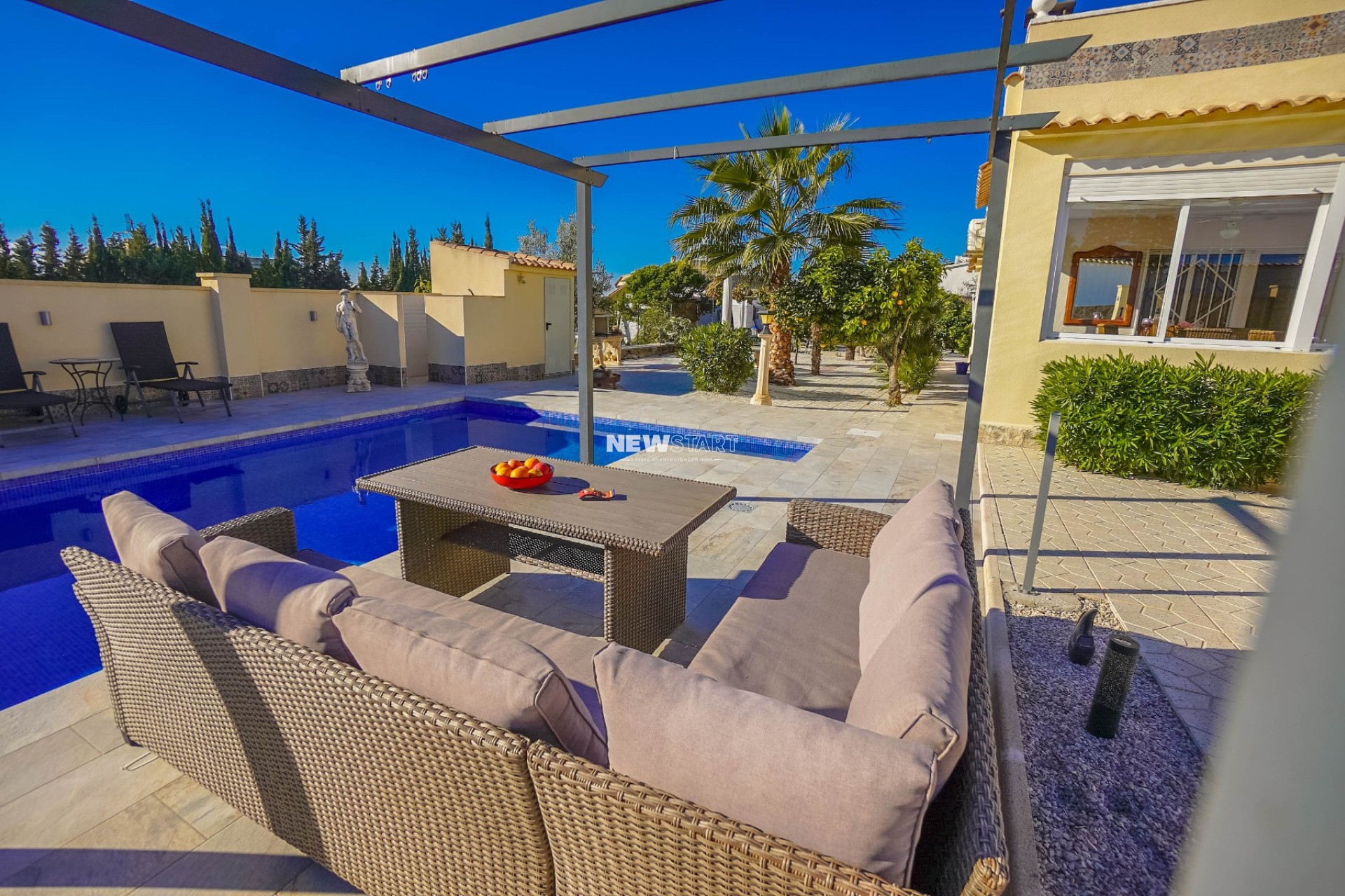 Resale - Detached - La Marina - Urb. El Oasis