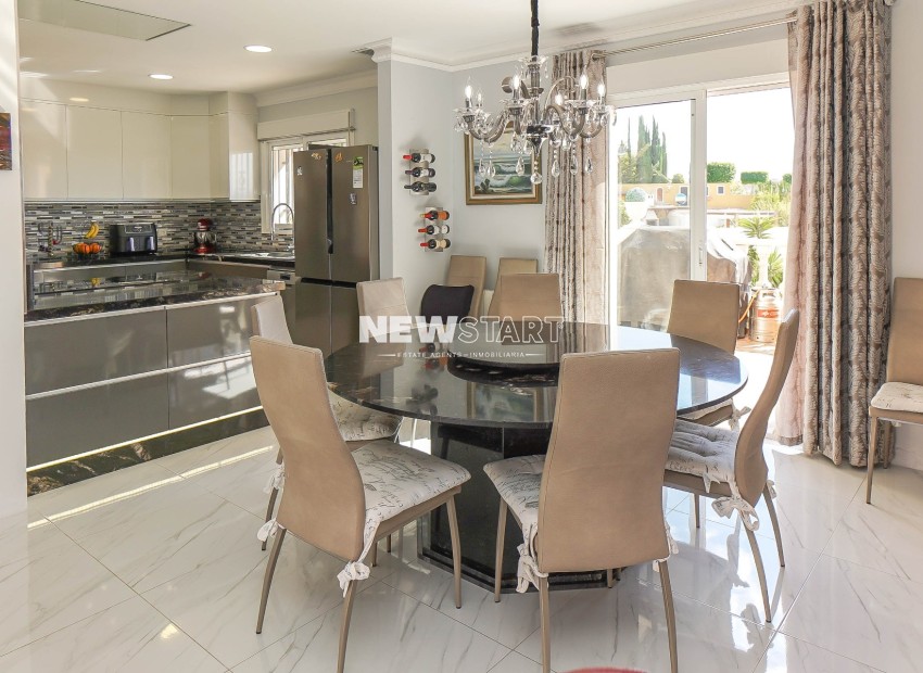 Resale - Detached - La Marina - Urb. La Escuera