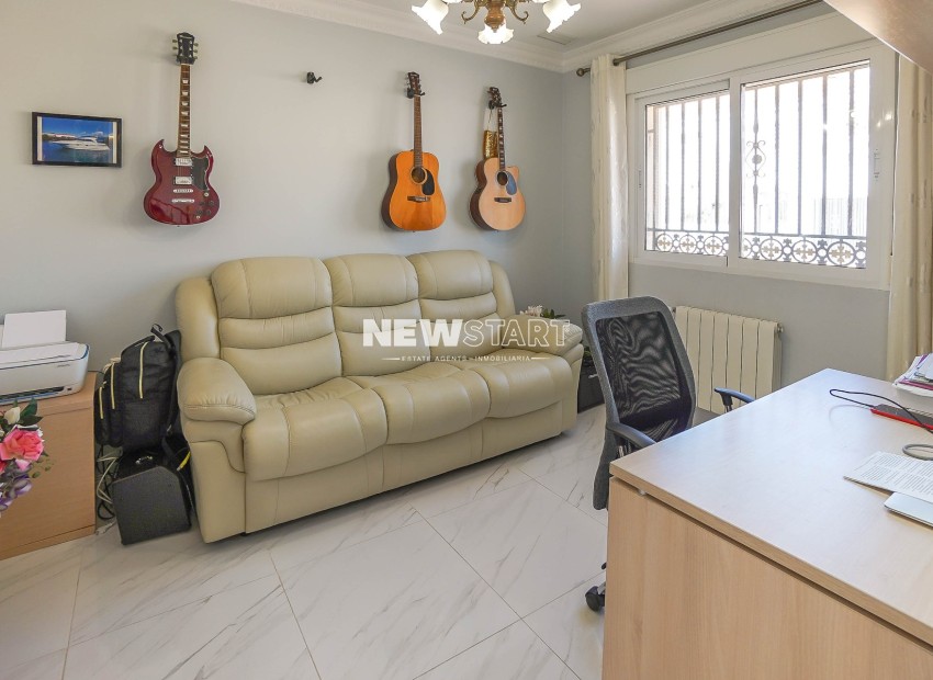 Resale - Detached - La Marina - Urb. La Escuera