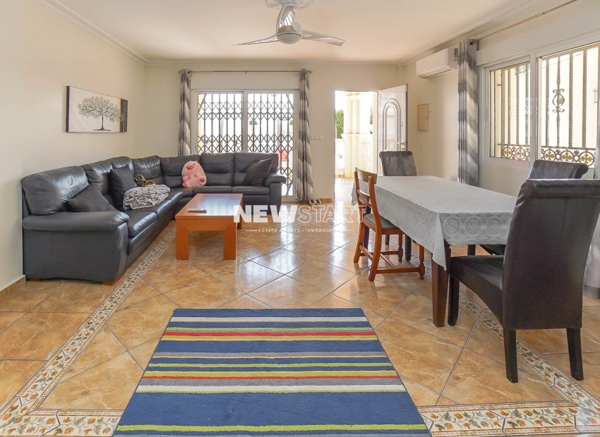 Resale - Detached - La Marina - Urb. La Escuera