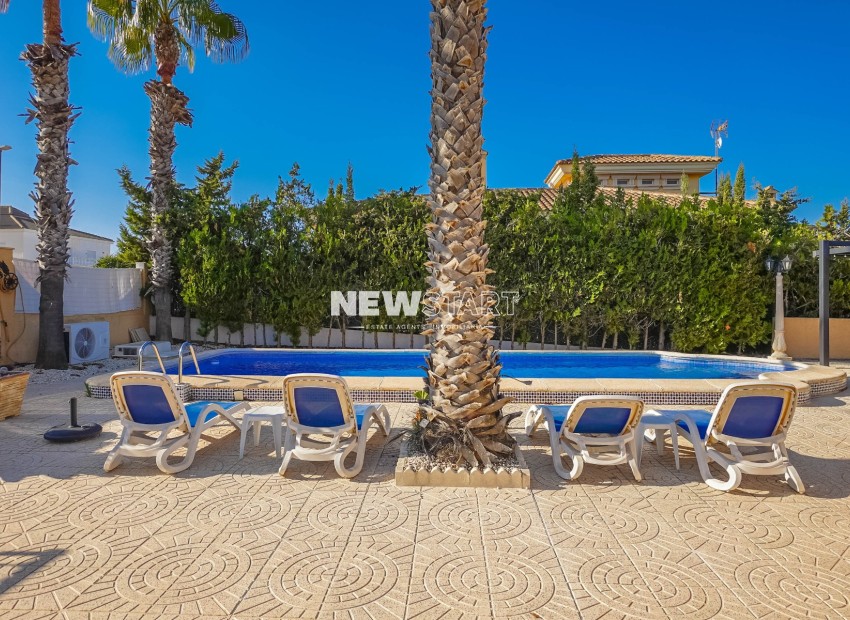 Resale - Detached - La Marina - Urb. La Escuera