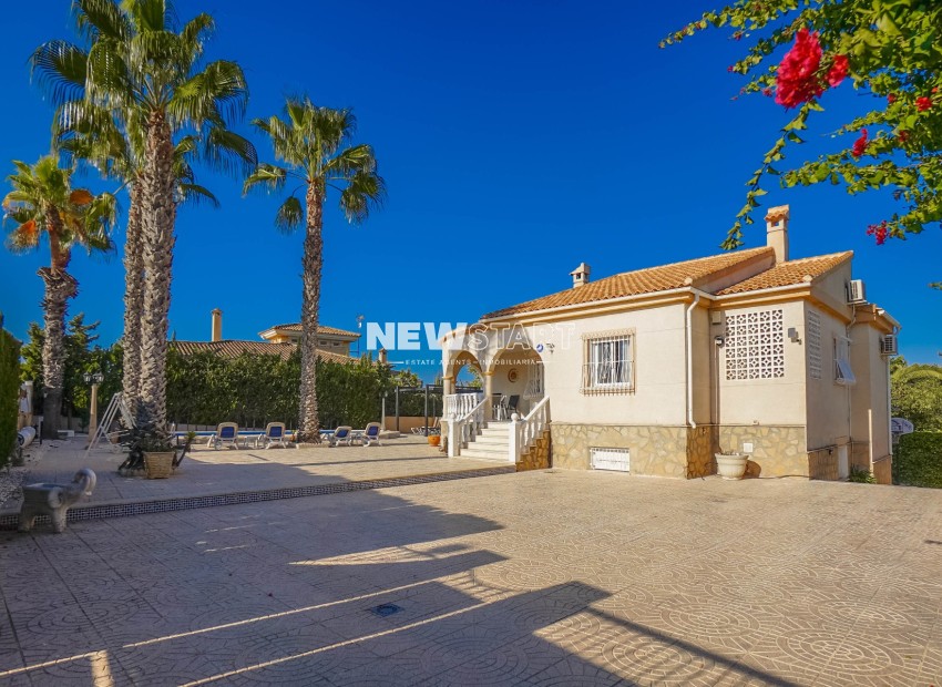 Resale - Detached - La Marina - Urb. La Escuera