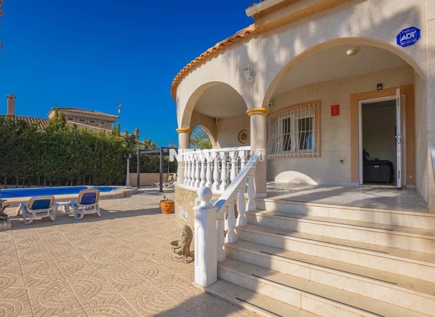 Resale - Detached - La Marina - Urb. La Escuera