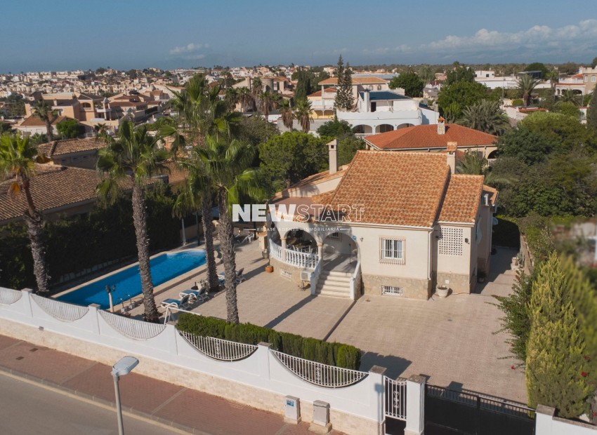 Resale - Detached - La Marina - Urb. La Escuera