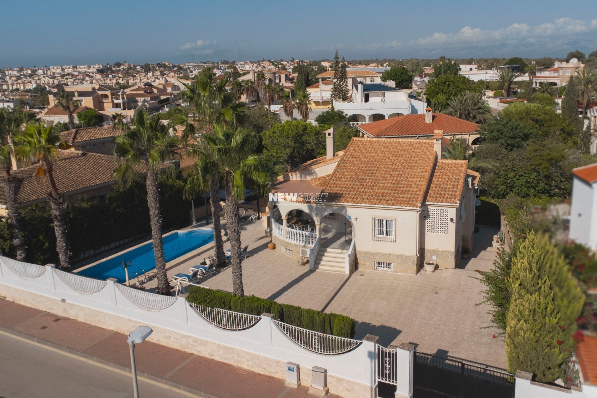 Resale - Detached - La Marina - Urb. La Escuera