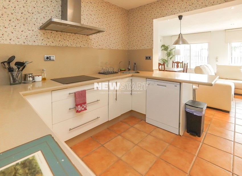 Resale - Detached - La Marina - Urb. La Escuera