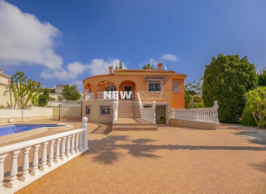 Resale - Detached - La Marina - Urb. La Escuera