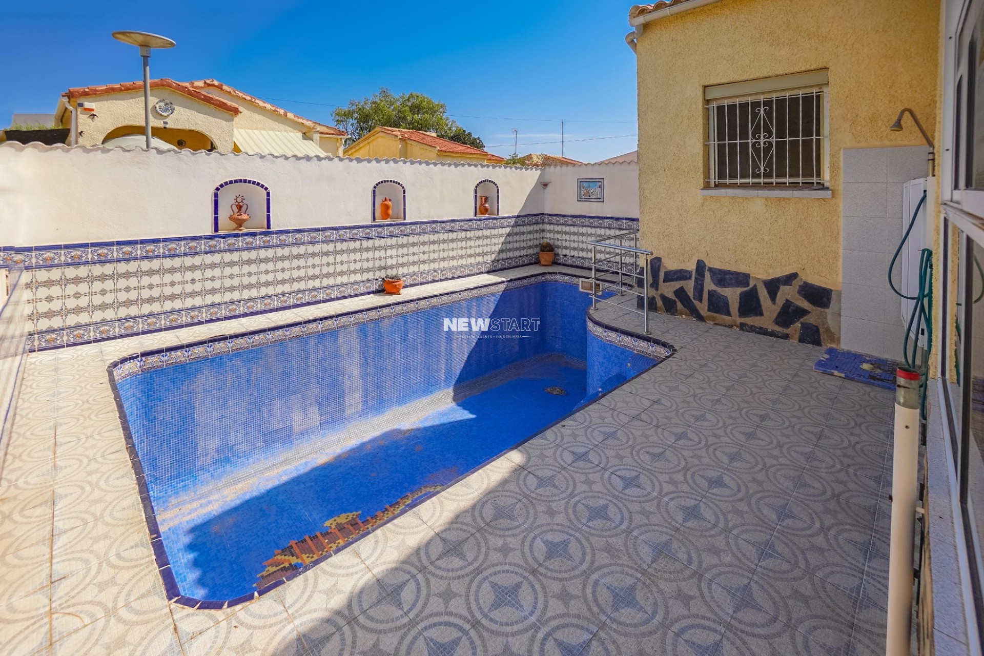 Resale - Detached - La Marina - Urb. La Marina
