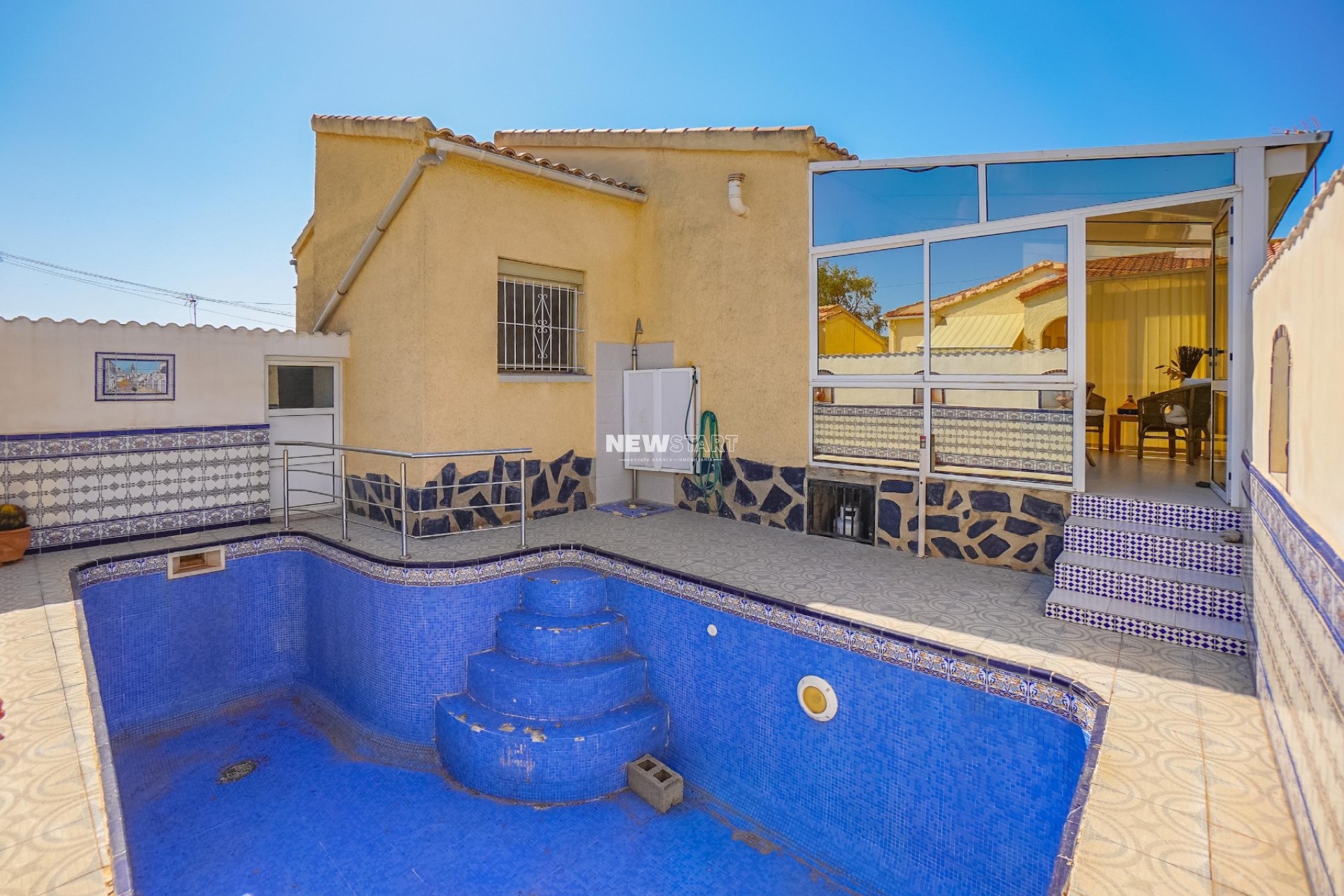 Resale - Detached - La Marina - Urb. La Marina