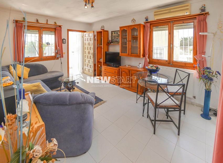 Resale - Detached - La Marina - Urb. La Marina