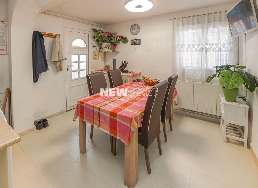 Resale - Detached - La Marina - Urb. La Marina