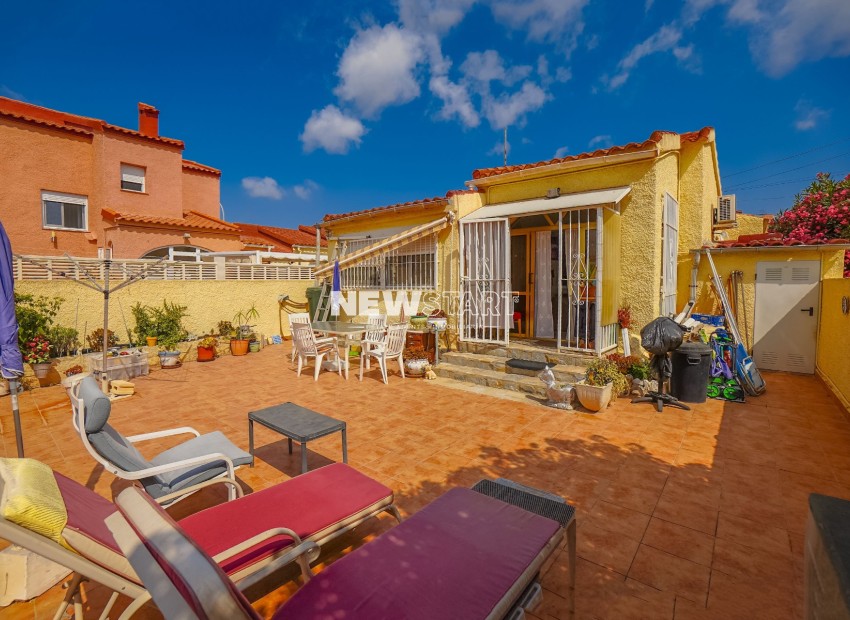 Resale - Detached - La Marina - Urb. La Marina