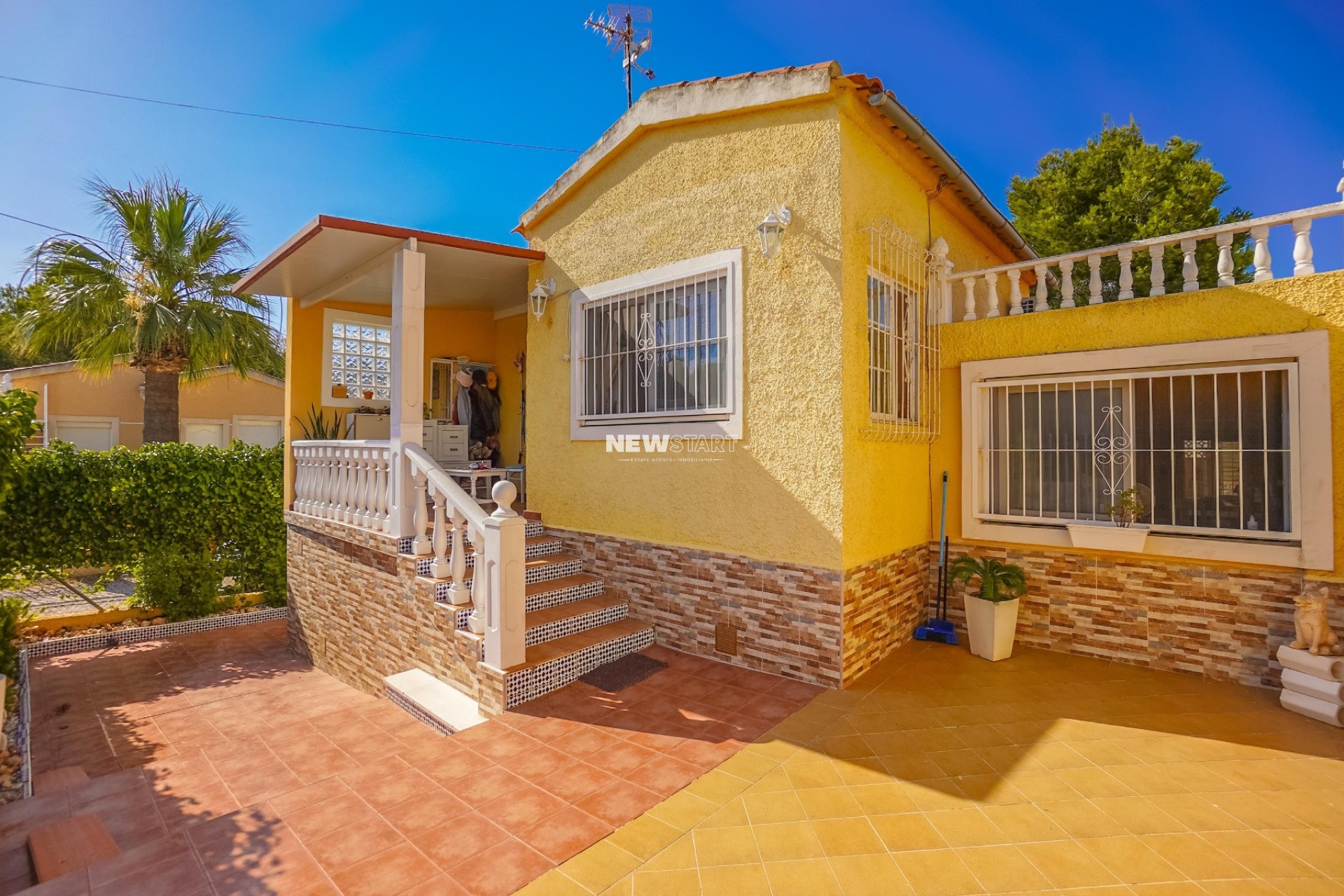 Resale - Detached - La Marina - Urb. La Marina