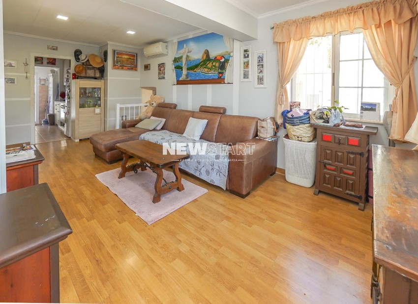 Resale - Detached - La Marina - Urb. La Marina