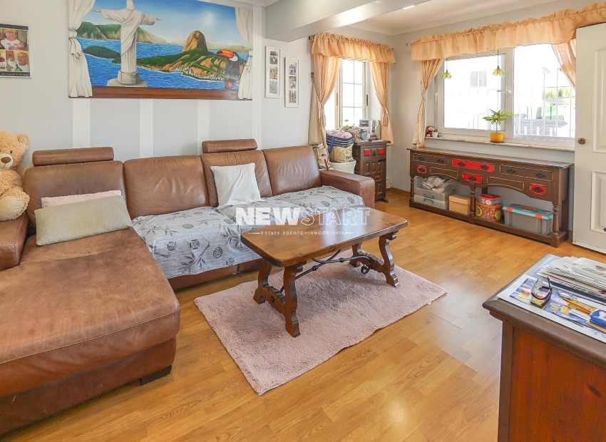 Resale - Detached - La Marina - Urb. La Marina