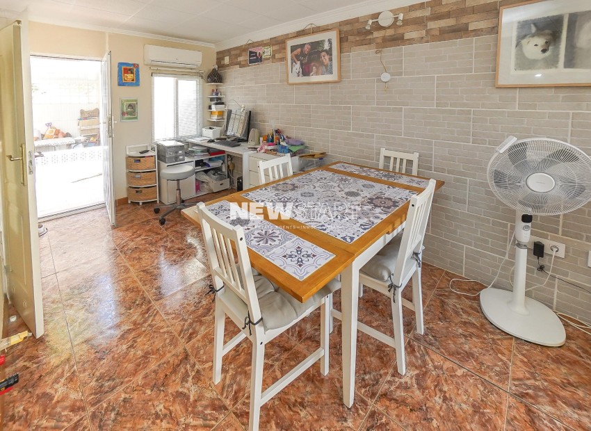 Resale - Detached - La Marina - Urb. La Marina