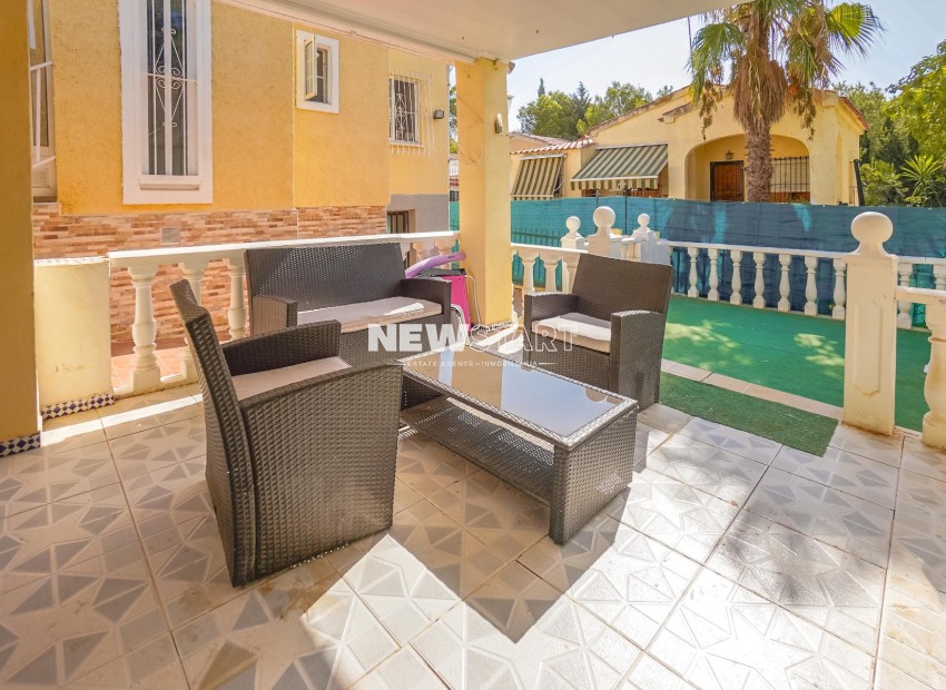 Resale - Detached - La Marina - Urb. La Marina