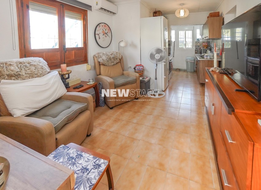 Resale - Detached - La Marina - Urb. La Marina